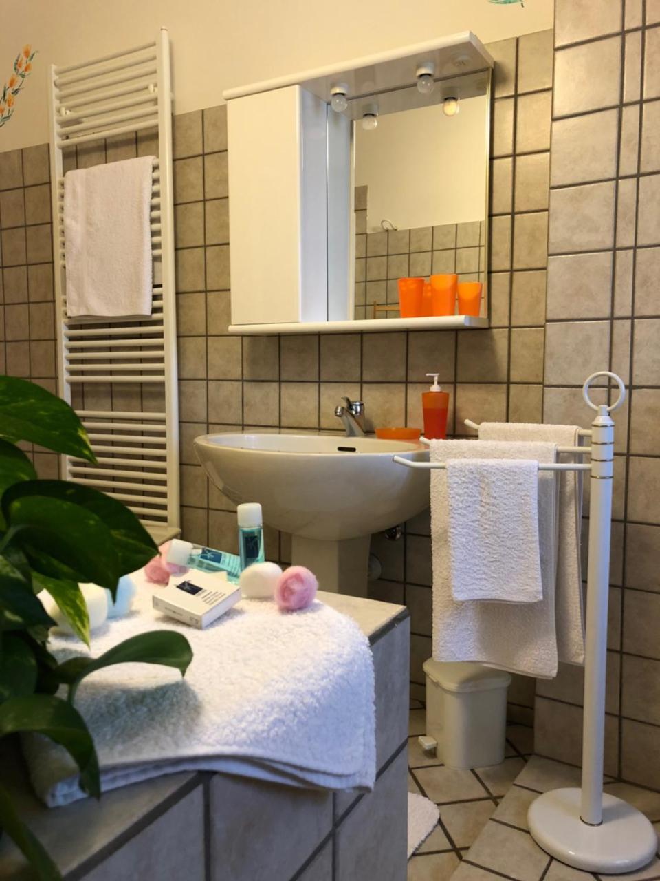 Cà 'd Langa B&B Treiso Ngoại thất bức ảnh